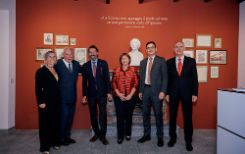 De gauche à droite : Silvia Misiti, Arturo Licenziati, Michele Foletti, Marina Carobbio Guscetti, Raffaele De Rosa, Roberto Badaracco